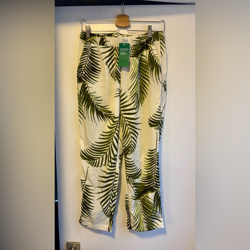 New H&M cream white Tropical Leaf Print Women's Pants size 6